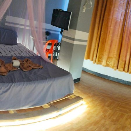 Napsule Suites Davao City Esterno foto