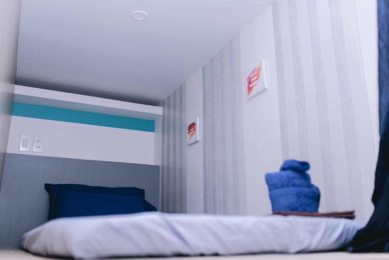 Napsule Suites Davao City Esterno foto